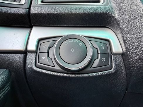 Used 2017 Ford Explorer XLT FWD image 39