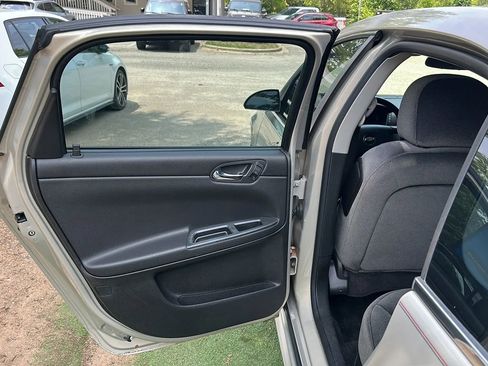 Used 2012 Chevrolet Impala LT FWD image 18