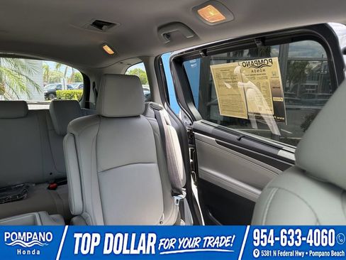 Used 2024 Honda Odyssey Touring image 18