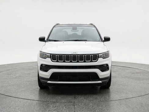Used 2025 Jeep Compass Limited image 2