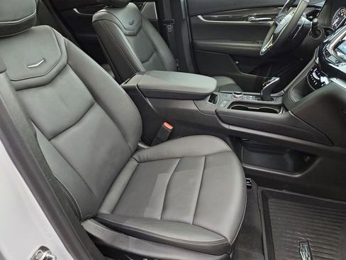 New 2025 Cadillac XT6 Sport w/ Technology Package image 28