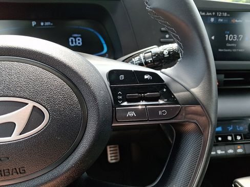 Certified 2025 Hyundai Elantra Sport FWD image 20