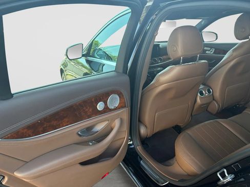 Used 2017 Mercedes-Benz E 300 4MATIC w/ Premium 1 Package image 14