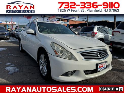 Used 2013 INFINITI G37 x w/ Premium Pkg image 1