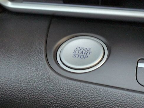Used 2025 Hyundai Elantra SEL FWD image 27