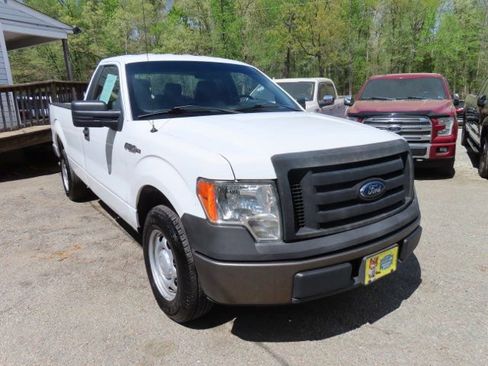 Used 2013 Ford F150 XL w/ Trailer Tow Pkg image 4