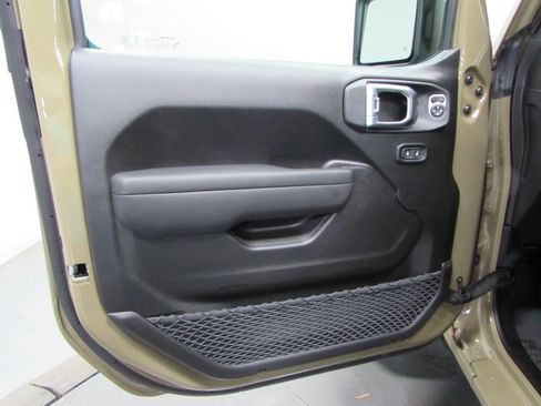 New 2026 Jeep Gladiator Sport AWD/4WD image 12