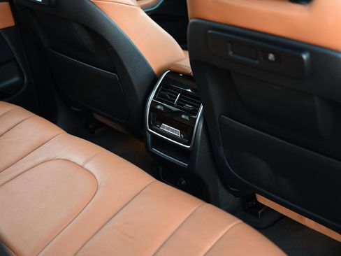 Used 2019 BMW X5 xDrive40i w/ Convenience Package image 17