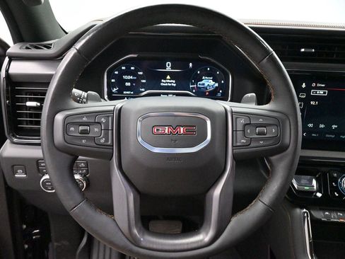 Used 2024 GMC Sierra 1500 AT4 w/ Technology Package AWD/4WD image 16