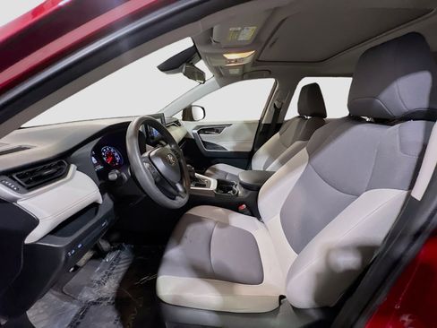 Used 2019 Toyota RAV4 XLE image 14