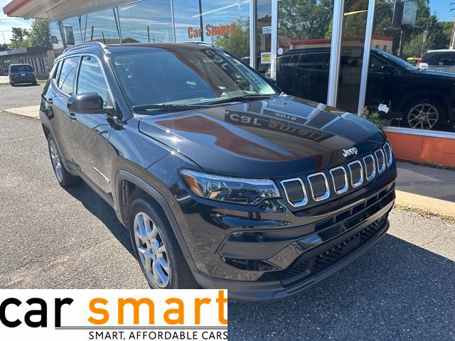 Used 2022 Jeep Compass Latitude w/ Sun and Sound Group AWD/4WD image 1