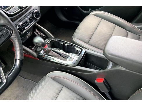 Used 2022 Chevrolet TrailBlazer RS w/ Technology Package FWD image 16