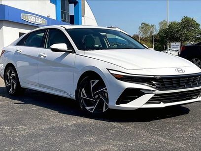 New 2025 Hyundai Elantra Limited