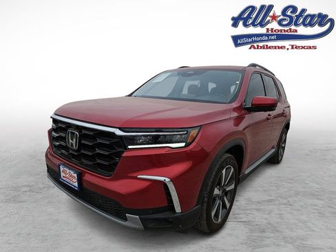Used 2025 Honda Pilot Elite image 1