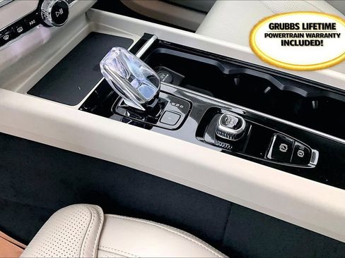 New 2026 Volvo XC60 B5 Ultra w/ Protection Package Premier image 29