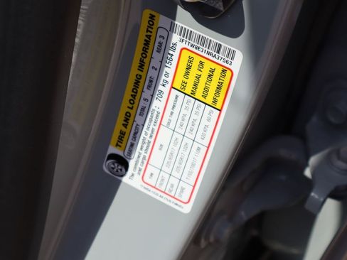 Used 2022 Ford Maverick XLT FWD image 30