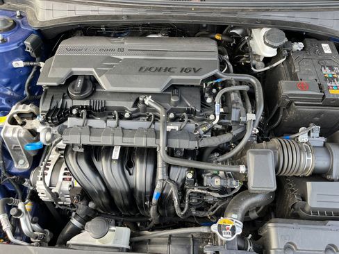 Used 2025 Hyundai Elantra SEL image 31