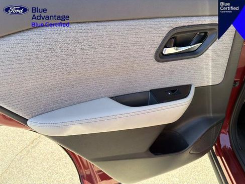 Used 2023 Nissan Rogue SV FWD image 13