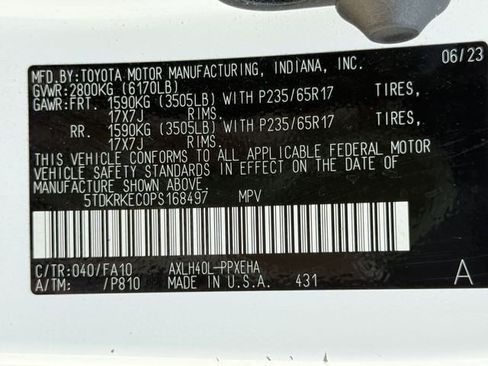 Used 2023 Toyota Sienna LE FWD image 28