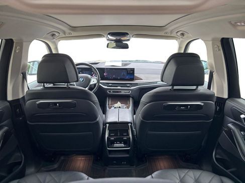 Used 2023 BMW X7 xDrive40i image 15