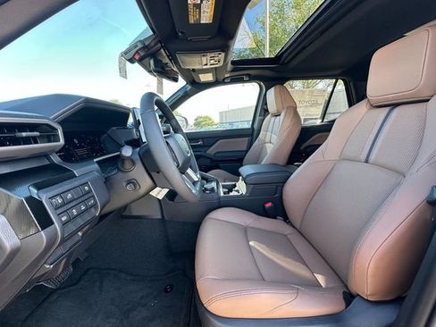 New 2026 Toyota 4Runner Limited AWD/4WD image 16