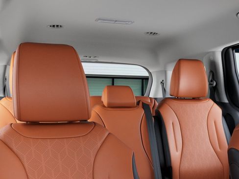 New 2026 Kia Carnival EX FWD image 28