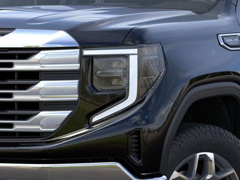 New 2026 GMC Sierra 1500 SLE AWD/4WD image 13