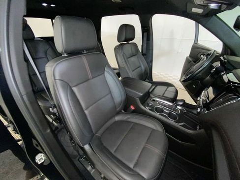 Used 2023 Chevrolet Traverse RS w/ LPO, Floor Liner Package FWD image 15