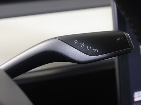 Used 2022 Tesla Model Y Performance AWD/4WD image 7