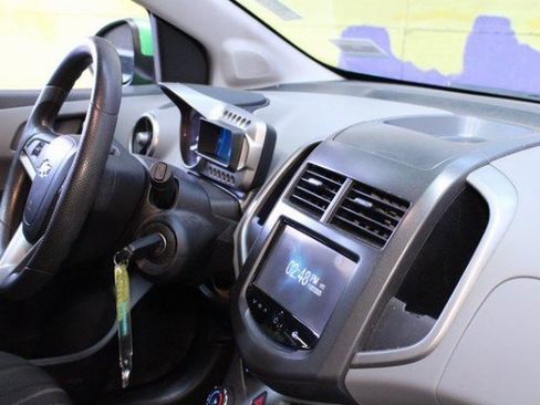 Used 2016 Chevrolet Sonic LT image 11