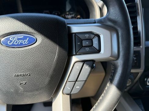 Used 2017 Ford F150 Lariat w/ Equipment Group 501A Mid AWD/4WD image 30