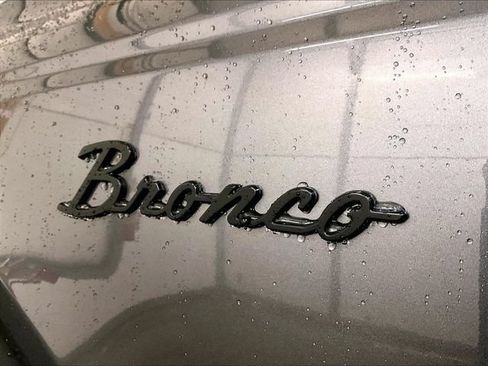 Used 2022 Ford Bronco Badlands w/ Sasquatch Package AWD/4WD image 13