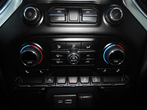 Used 2020 Chevrolet Silverado 1500 RST w/ All-Star Edition AWD/4WD image 14