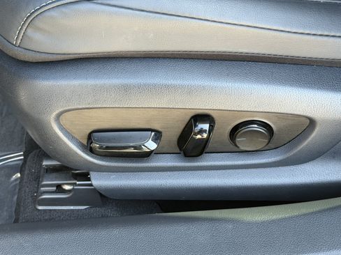 Certified 2025 Lexus ES 350 FWD image 19