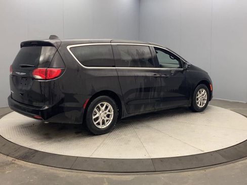 New 2026 Chrysler Voyager LX FWD image 5
