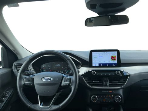 Used 2021 Ford Escape SE w/ Convenience Package FWD image 10
