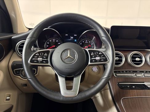 Used 2020 Mercedes-Benz GLC 300 4MATIC w/ Premium Package image 22