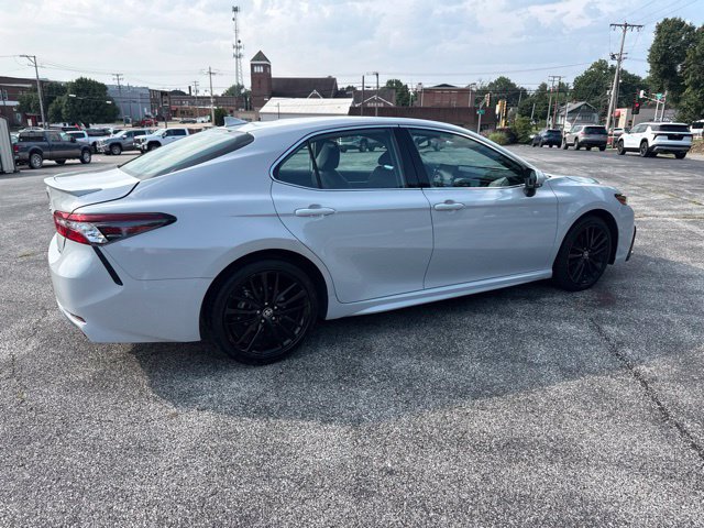 Used 2024 Toyota Camry XSE FWD image 4