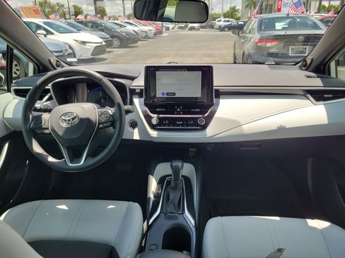 Used 2025 Toyota Corolla XSE FWD image 16