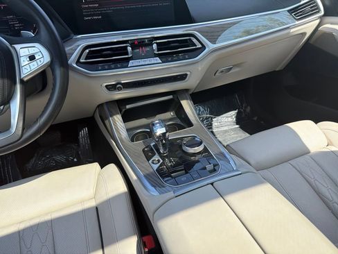 Used 2022 BMW X7 xDrive40i w/ Executive Package AWD/4WD image 16
