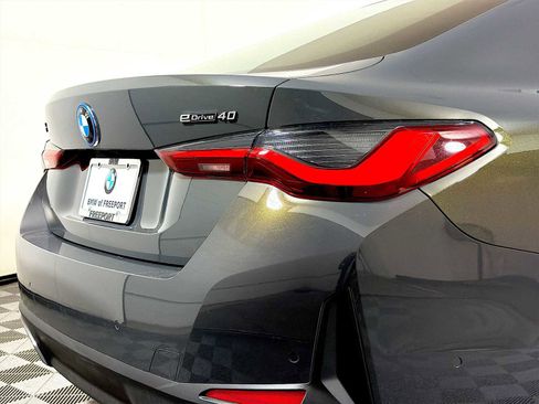 Used 2025 BMW i4 eDrive40 w/ Premium Package image 28