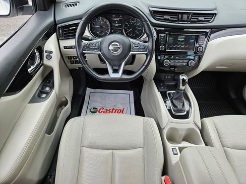 Used 2022 Nissan Rogue Sport SL image 11