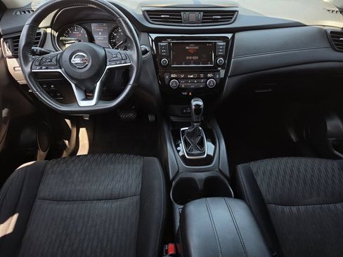 Used 2018 Nissan Rogue SV AWD/4WD image 29