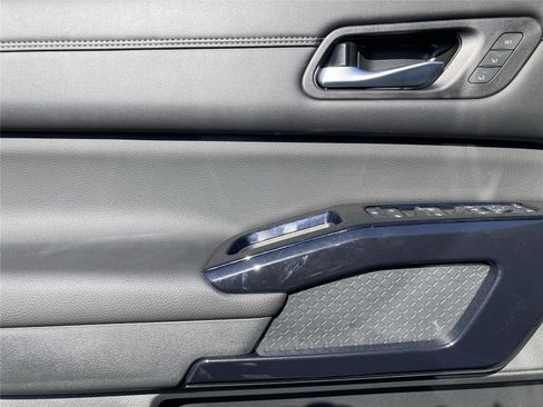 New 2026 Nissan Pathfinder Platinum image 26