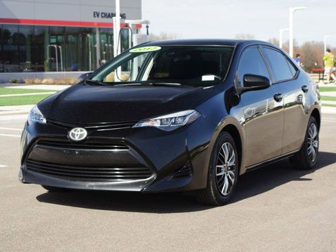 Used 2017 Toyota Corolla LE image 21