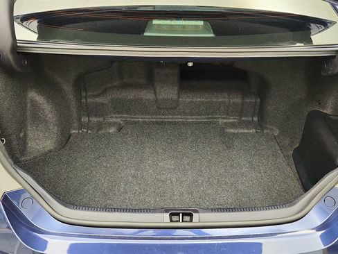 Used 2017 Toyota Camry LE FWD image 21
