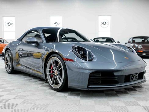 Used 2025 Porsche 911 Carrera S RWD image 90