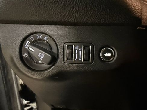 Used 2019 Dodge Challenger R/T image 19