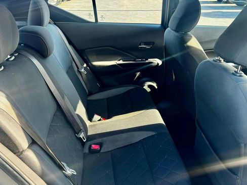 Used 2020 Nissan Kicks SV image 11