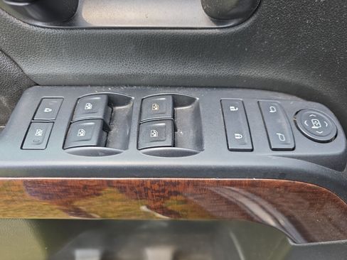 Used 2015 GMC Sierra 1500 SLE w/ SLE Value Package AWD/4WD image 19